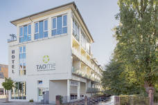 hotelbuilding parkside